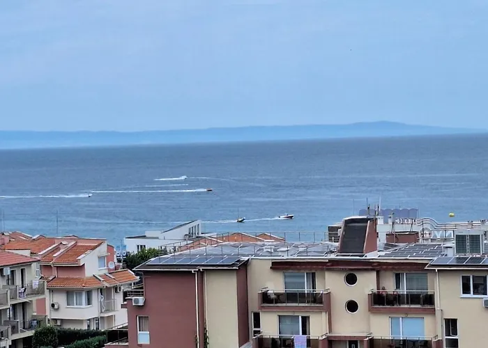 Апартхотел Vega Созопол